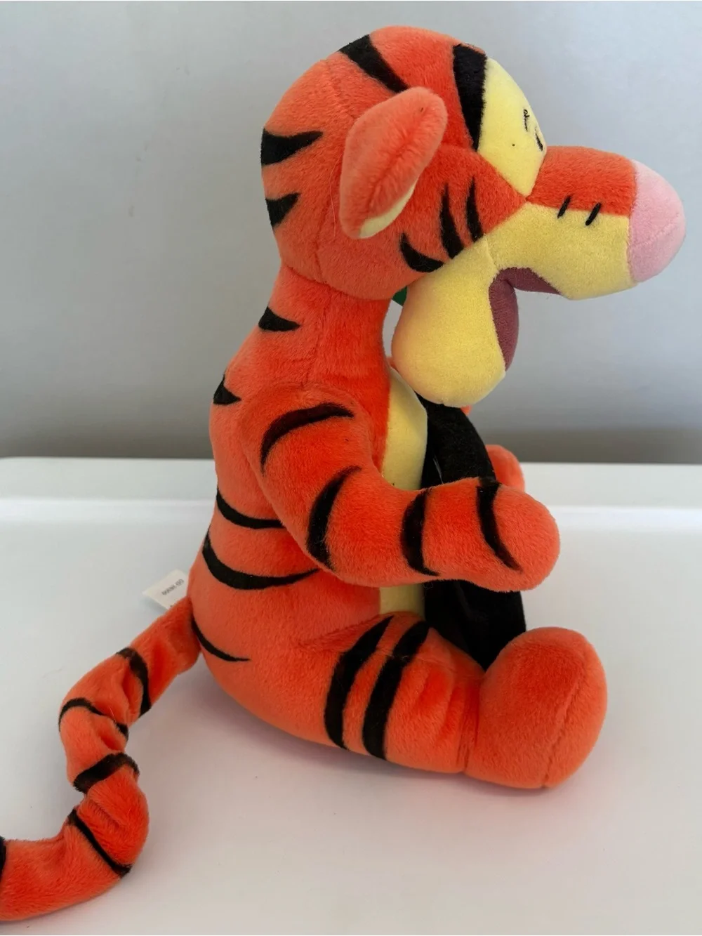 Disney store vintage 1990s Tigger plush with photo frame stuffed animal NEW